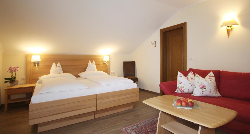 Hotel-Garni Schernthaner Sankt Gilgen Dış mekan fotoğraf