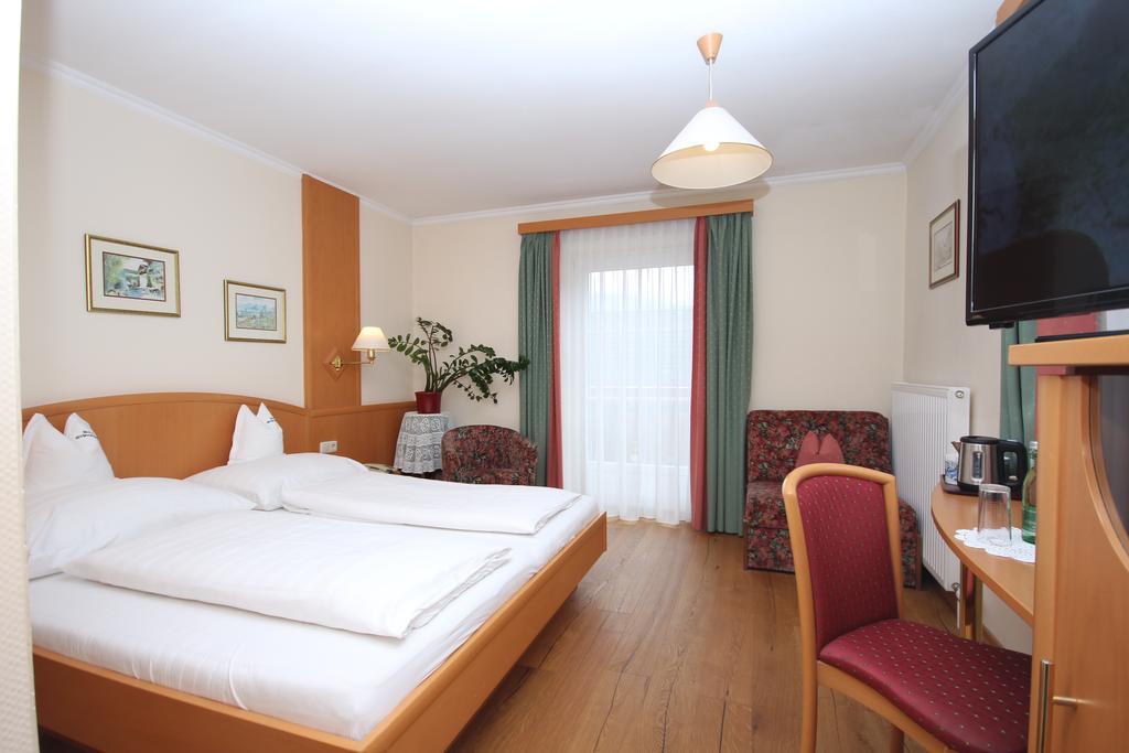 Hotel-Garni Schernthaner Sankt Gilgen Dış mekan fotoğraf