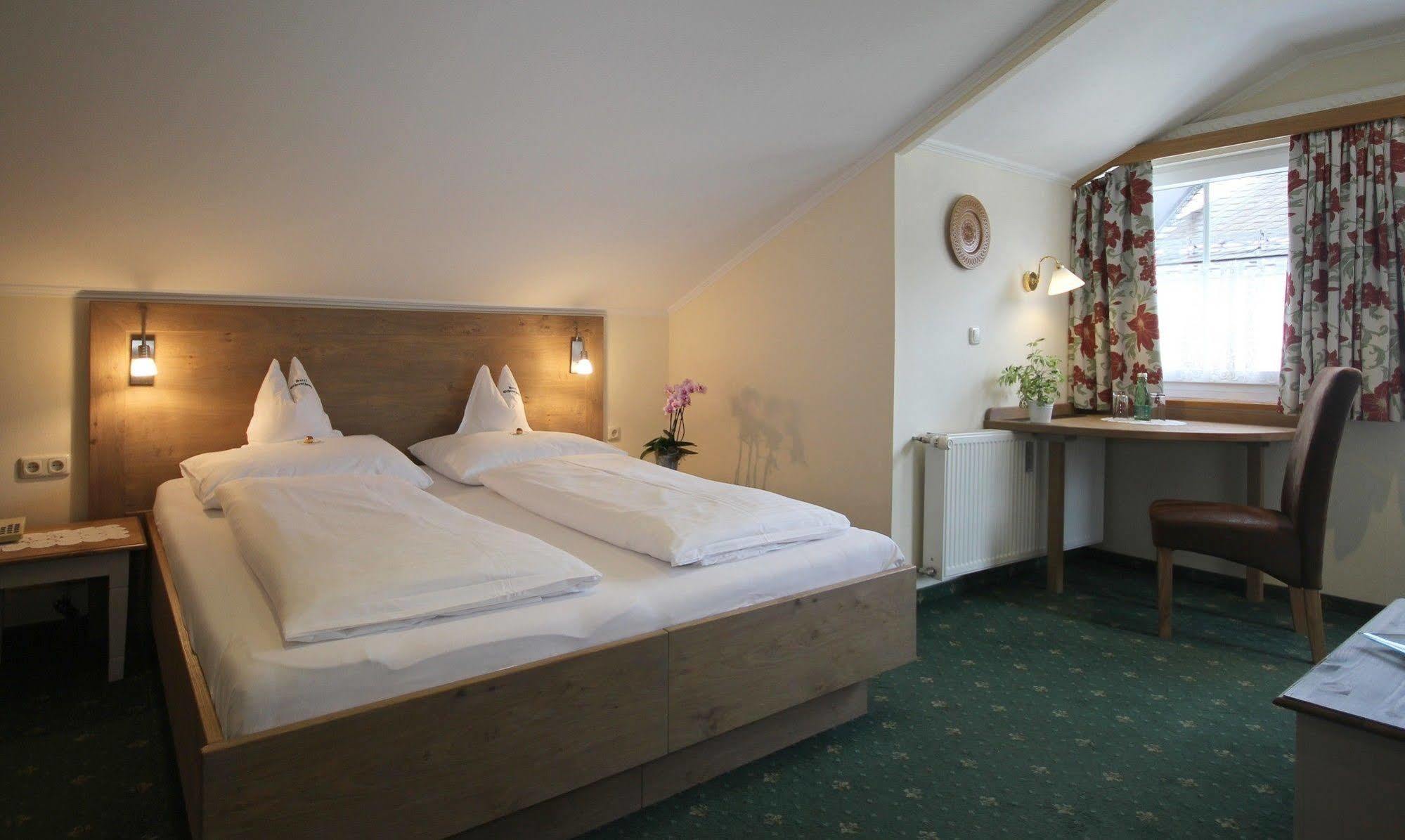Hotel-Garni Schernthaner Sankt Gilgen Dış mekan fotoğraf